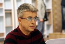 “Mama, Sale više ne diše”: Evo kako je zaista umro Saša Popović, njegova supruga otkrila zašto ga je baba Vanga slagala za godinu smrti “Mama, Sale više ne diše”: Evo kako je zaista umro Saša Popović, njegova supruga otkrila zašto ga je baba Vanga slagala za godinu smrti - featured image