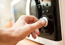 Nikada ne podgrijavajte ove 3 namirnice: Otrov su za jetru, a mnogi ih redovno čuvaju za sutradan Nikada ne podgrijavajte ove 3 namirnice: Otrov su za jetru, a mnogi ih redovno čuvaju za sutradan - featured image