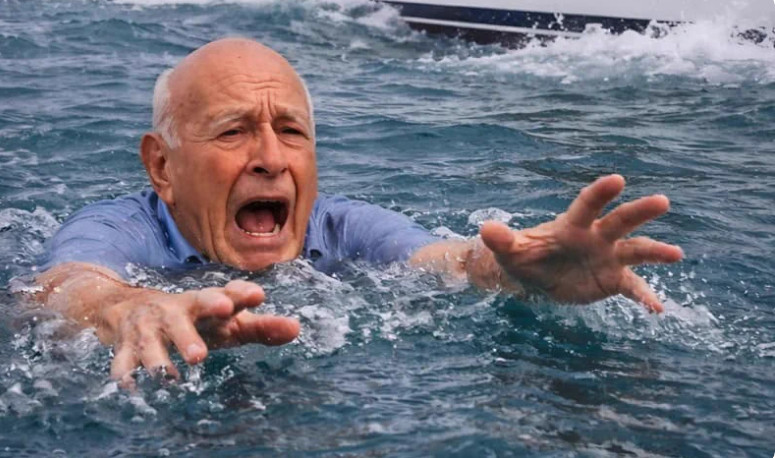 Talasi izdaje i povratka: Kada su gurnuli oca u more zbog nasledstva, mislili su da je sve gotovo — ali jedan čovek i jedno srce preokrenuli su priču - featured image Talasi izdaje i povratka: Kada su gurnuli oca u more zbog nasledstva, mislili su da je sve gotovo — ali jedan čovek i jedno srce preokrenuli su priču - featured image