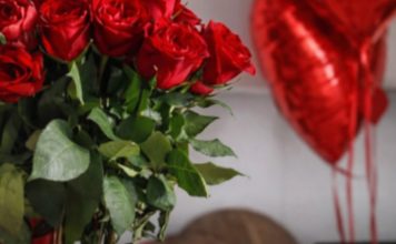 Cvijeće u vazi neće uvenuti mjesec dana!-Cvjećarka otkrila trik koji koristi za svježinu Cvijeće u vazi neće uvenuti mjesec dana!-Cvjećarka otkrila trik koji koristi za svježinu - featured image