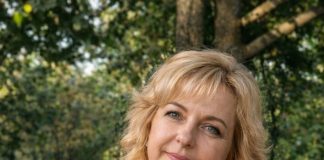 Nakon što se moj novi muškarac doselio k nama, moj 15-godišnji sin postao je povučen, čak je prestao sjediti s nama za stolom, a jednog je dana neočekivano rekao: „Mama, bojim ga se. Ne mogu živjeti s njim u istoj kući, jer on…“ Nakon što se moj novi muškarac doselio k nama, moj 15-godišnji sin postao je povučen, čak je prestao sjediti s nama za stolom, a jednog je dana neočekivano rekao: „Mama, bojim ga se. Ne mogu živjeti s njim u istoj kući, jer on…“ - featured image