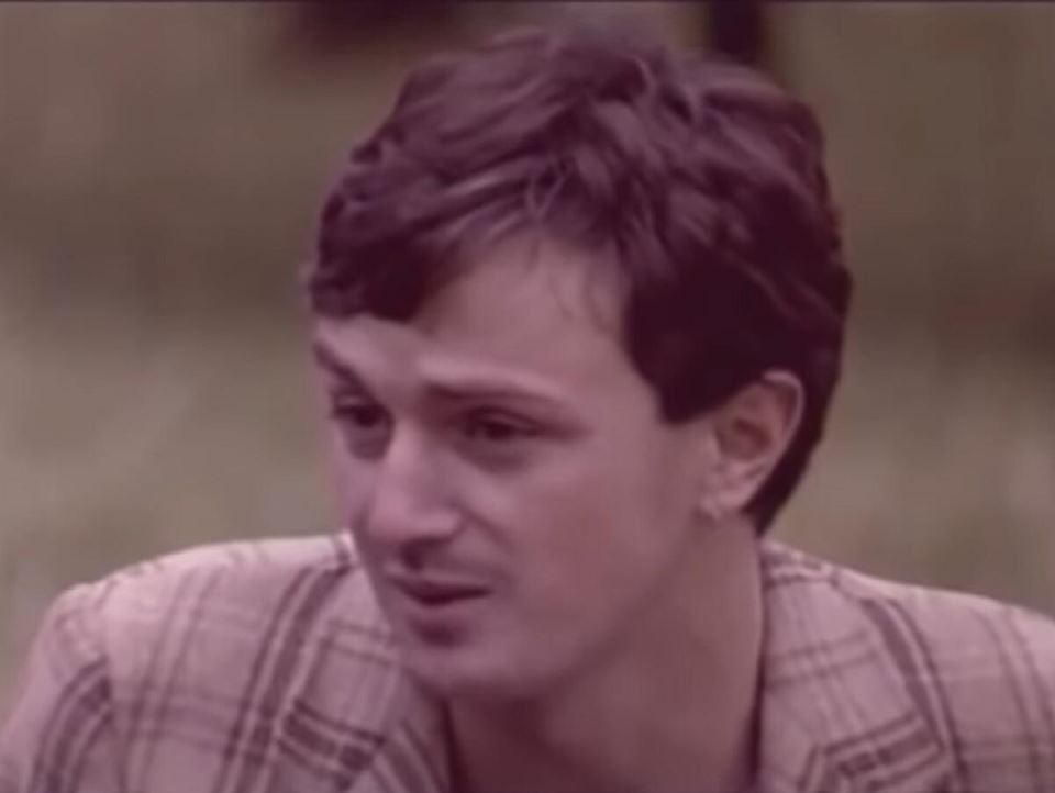 Najvećem zavodniku Jugoslavije striptizeta je rodila dete: Na luksuznu jahtu dovodio Brenu, a lepotici koju je varao posvetio je čuveni hit - featured image Najvećem zavodniku Jugoslavije striptizeta je rodila dete: Na luksuznu jahtu dovodio Brenu, a lepotici koju je varao posvetio je čuveni hit - featured image