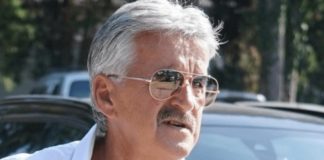 Dama kakva se ne viđa na ulicama Beograda: Ovo je žena Dragana Stojkovića Bosanca, zbog jednog detalja komentari pljušte (Foto) Dama kakva se ne viđa na ulicama Beograda: Ovo je žena Dragana Stojkovića Bosanca, zbog jednog detalja komentari pljušte (Foto) - featured image