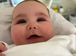 Kada se moje dijete rodilo, doktor ga je pažljivo pregledao… a zatim tiho prošaptao, gotovo sam sebi: „Kako smo to mogli propustiti?“… U tom trenutku moj svijet se srušio Kada se moje dijete rodilo, doktor ga je pažljivo pregledao… a zatim tiho prošaptao, gotovo sam sebi: „Kako smo to mogli propustiti?“… U tom trenutku moj svijet se srušio - featured image