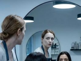 Dok mi je sekla kosu, frizerka se odjednom ukočila. Dok mi je sekla kosu, frizerka se odjednom ukočila. - featured image