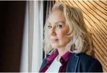 “JA SAM BRENINA KĆERKA” Pjevačica je ovu ženu godinama krila od javnosti, otkrivena istina o njihovom odnosu! “JA SAM BRENINA KĆERKA” Pjevačica je ovu ženu godinama krila od javnosti, otkrivena istina o njihovom odnosu! - featured image