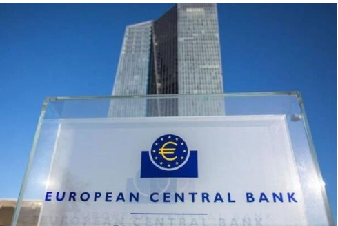 EUROPSKA BANKA POSLALA VAŽNO UPOZORENJE: OVO JE NAJMANJI IZNOS GOTOVINE KOJU TREBATE IMATI KOD KUĆE!!! - featured image EUROPSKA BANKA POSLALA VAŽNO UPOZORENJE: OVO JE NAJMANJI IZNOS GOTOVINE KOJU TREBATE IMATI KOD KUĆE!!! - featured image