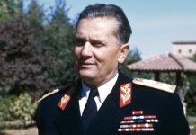 NIKAD VIĐENA SLIKA mladog Tita u zatvoru 1928. potpuno je ŠOKIRALA CEO BALKAN: OVAJ detalj na licu SVI KOMENTARIŠU – to što je Broz dobio po rođenju drugi DEBELO PLAĆAJU NIKAD VIĐENA SLIKA mladog Tita u zatvoru 1928. potpuno je ŠOKIRALA CEO BALKAN: OVAJ detalj na licu SVI KOMENTARIŠU – to što je Broz dobio po rođenju drugi DEBELO PLAĆAJU - featured image