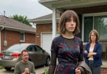 Moj otac me izbacio iz kuće kada je saznao da sam trudna, a da nikada nije znao pravu istinu. Petnaest godina kasnije, moja porodica je došla da posjeti mene i mog sina… a ono što su vidjeli ostavilo ih je blijedima i bez riječi. Moj otac me izbacio iz kuće kada je saznao da sam trudna, a da nikada nije znao pravu istinu. Petnaest godina kasnije, moja porodica je došla da posjeti mene i mog sina… a ono što su vidjeli ostavilo ih je blijedima i bez riječi. - featured image