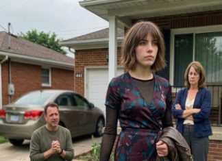 Moj otac me izbacio iz kuće kada je saznao da sam trudna, a da nikada nije znao pravu istinu. Petnaest godina kasnije, moja porodica je došla da posjeti mene i mog sina… a ono što su vidjeli ostavilo ih je blijedima i bez riječi. Moj otac me izbacio iz kuće kada je saznao da sam trudna, a da nikada nije znao pravu istinu. Petnaest godina kasnije, moja porodica je došla da posjeti mene i mog sina… a ono što su vidjeli ostavilo ih je blijedima i bez riječi. - featured image