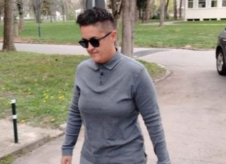 Ovo je ŽENA KOJA JE RODILA SINA MARIJI ŠERIFOVIĆ!!Do sada niste imali priliku da je vidite!! Visoko je obrazovana, ima i muža!!Svi ih već poznajte… Ovo je ŽENA KOJA JE RODILA SINA MARIJI ŠERIFOVIĆ!!Do sada niste imali priliku da je vidite!! Visoko je obrazovana, ima i muža!!Svi ih već poznajte… - featured image