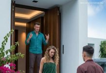 Moj muž me izbacio na ulicu samo u peškiru jer sam odbila da živim sa svekrvom… ali nije ni slutio šta će se desiti nakon toga. Moj muž me izbacio na ulicu samo u peškiru jer sam odbila da živim sa svekrvom… ali nije ni slutio šta će se desiti nakon toga. - featured image