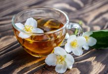 ZAŠTO KINEZI VEKOVIMA ISPIJAJU BAŠ OVAJ ČAJ: Evo od čega sve štiti organizam! ZAŠTO KINEZI VEKOVIMA ISPIJAJU BAŠ OVAJ ČAJ: Evo od čega sve štiti organizam! - featured image