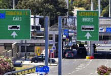 Srpski turisti vraćeni kući sa granice zbog papira koji mizerno košta a obavezan je : U ovim slučajevima je žuti karton presudan! Srpski turisti vraćeni kući sa granice zbog papira koji mizerno košta a obavezan je : U ovim slučajevima je žuti karton presudan! - featured image