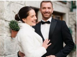 Zgodni glumac nije dugo čekao: Momčilo Otašević ovu lepoticu odveo pred oltar FOTO Zgodni glumac nije dugo čekao: Momčilo Otašević ovu lepoticu odveo pred oltar FOTO - featured image
