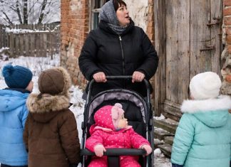 Majka petoro dece nasledila kuću rođake koju je jedva poznavala — a onda je, čim je prešla prag, otkrila tajnu koja ju je sledila do kostiju Majka petoro dece nasledila kuću rođake koju je jedva poznavala — a onda je, čim je prešla prag, otkrila tajnu koja ju je sledila do kostiju - featured image